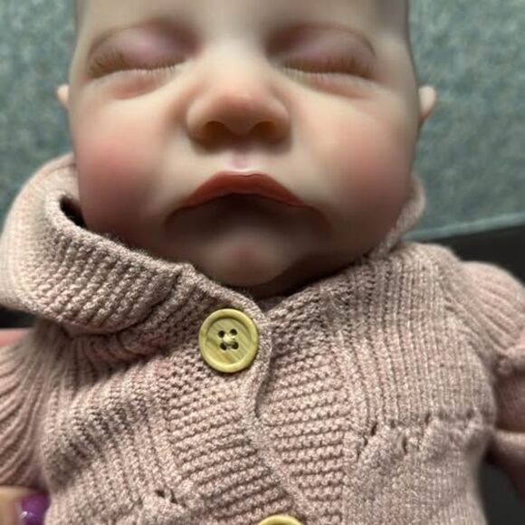 Brand New 18-Inch Lifelike Sleeping Reborn Baby Doll - Picture 5 of 7